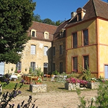Château de Ste Colombe - SAINTE-COLOMBE-EN-AUXOIS